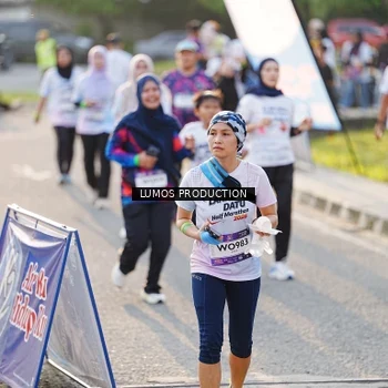 Runner Photo 7940610