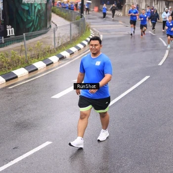 Runner Photo 7940613