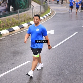 Runner Photo 7940627