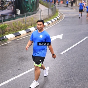 Runner Photo 7940635