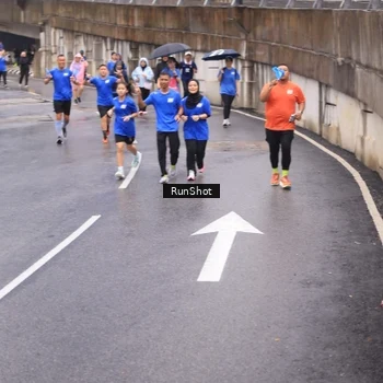 Runner Photo 7940638