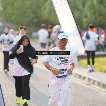 Runner Photo 7940655