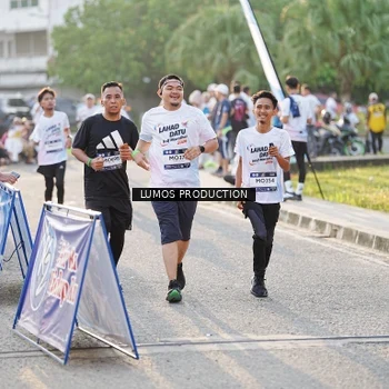 Runner Photo 7940657