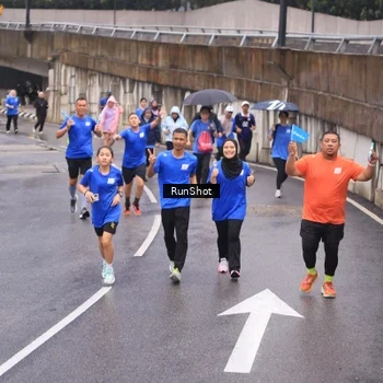 Runner Photo 7940659