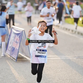 Runner Photo 7940661