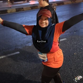 Runner Photo 7940664
