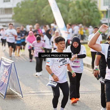 Runner Photo 7940669