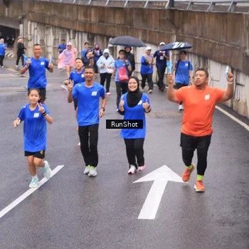 Runner Photo 7940675