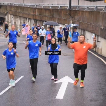 Runner Photo 7940676