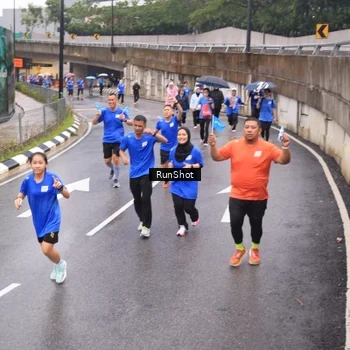 Runner Photo 7940704