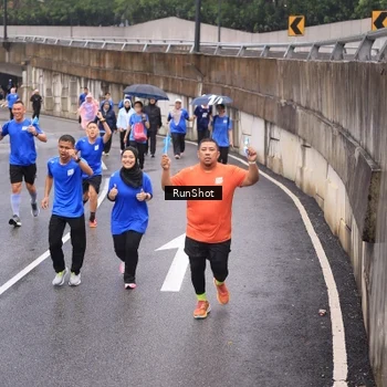 Runner Photo 7940706