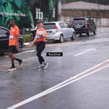 Runner Photo 7940709