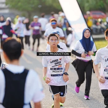 Runner Photo 7940720