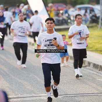 Runner Photo 7940721