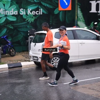 Runner Photo 7940731