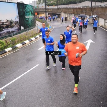 Runner Photo 7940739