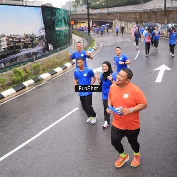 Runner Photo 7940740