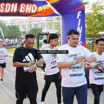 Runner Photo 7940745