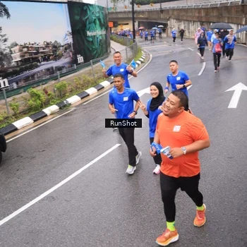 Runner Photo 7940747