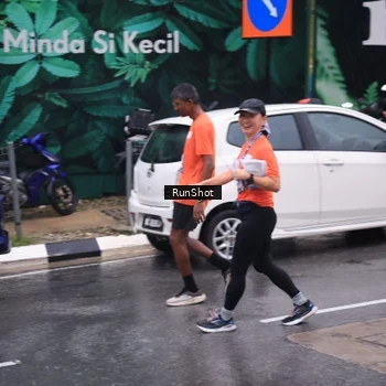 Runner Photo 7940748