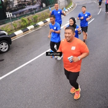 Runner Photo 7940751