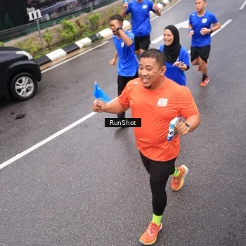 Runner Photo 7940765