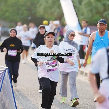 Runner Photo 7940768