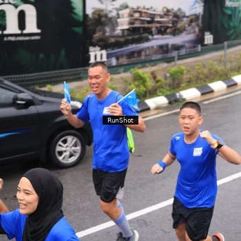 Runner Photo 7940774
