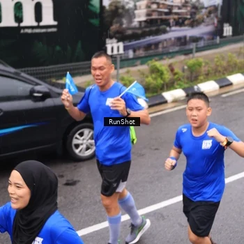 Runner Photo 7940776