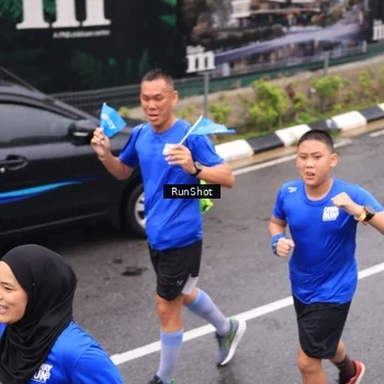 Runner Photo 7940777