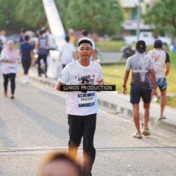 Runner Photo 7940790