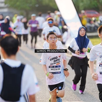 Runner Photo 7940797