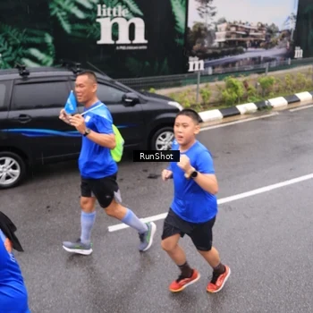 Runner Photo 7940799