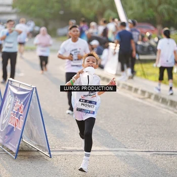 Runner Photo 7940803