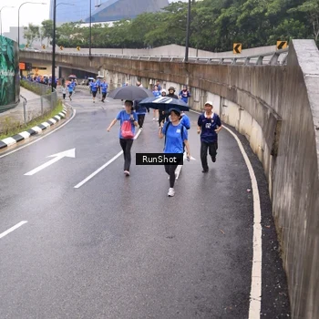 Runner Photo 7940811