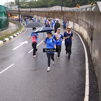 Runner Photo 7940834