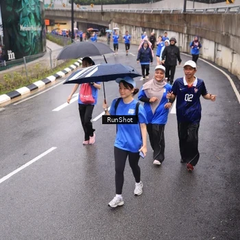 Runner Photo 7940845