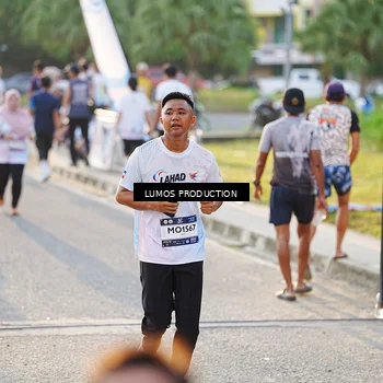 Runner Photo 7940851