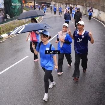 Runner Photo 7940855
