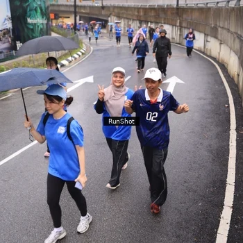 Runner Photo 7940857