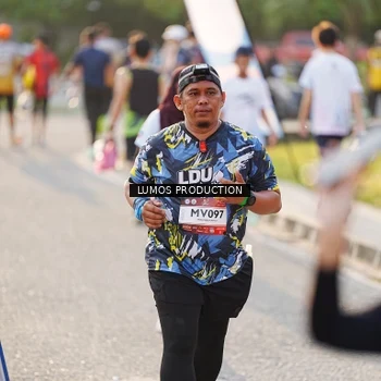 Runner Photo 7940859