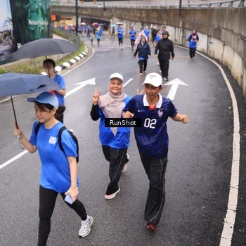 Runner Photo 7940863