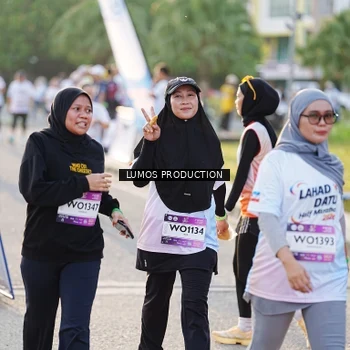 Runner Photo 7940875