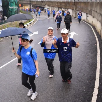 Runner Photo 7940879