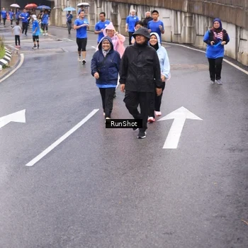 Runner Photo 7940880