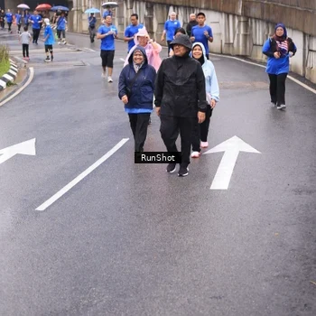 Runner Photo 7940883