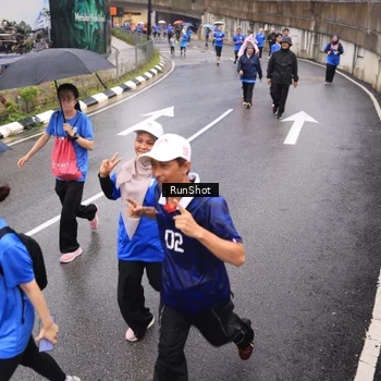 Runner Photo 7940895