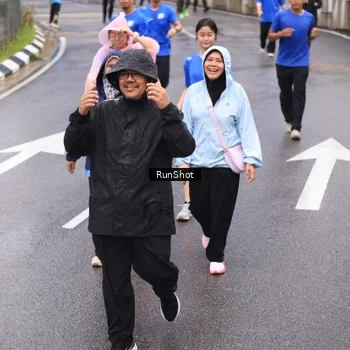 Runner Photo 7940900