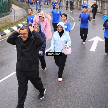 Runner Photo 7940920