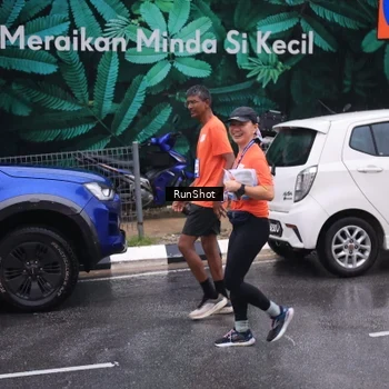 Runner Photo 7940922